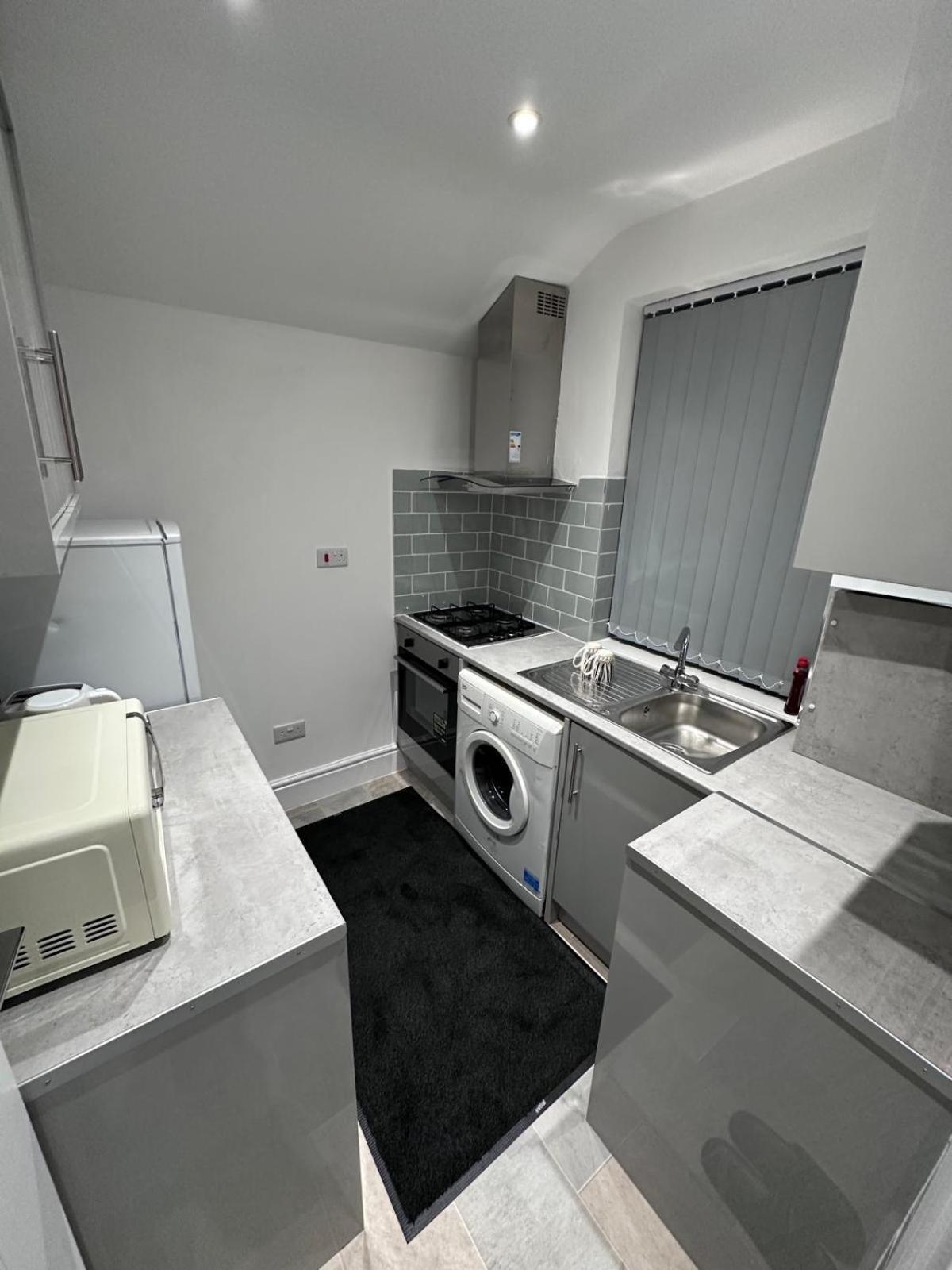 Modern Two-Bedroom Apartment 맨체스터 외부 사진
