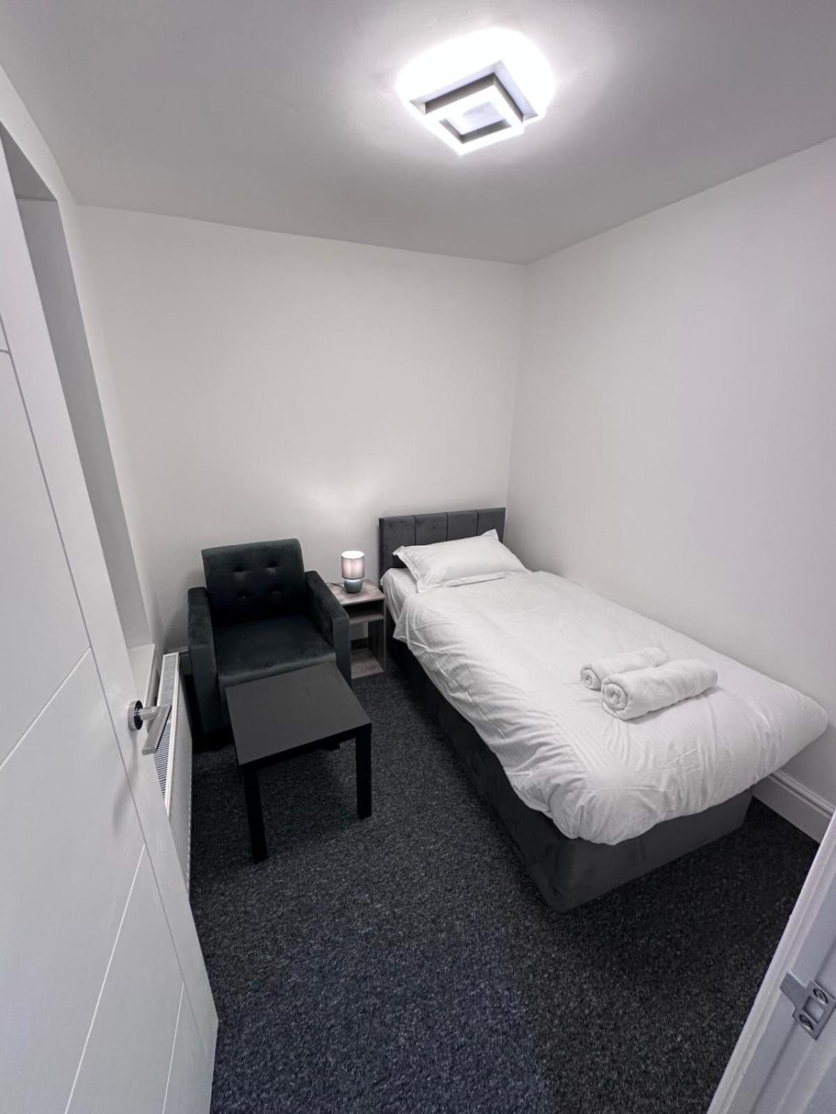 Modern Two-Bedroom Apartment 맨체스터 외부 사진
